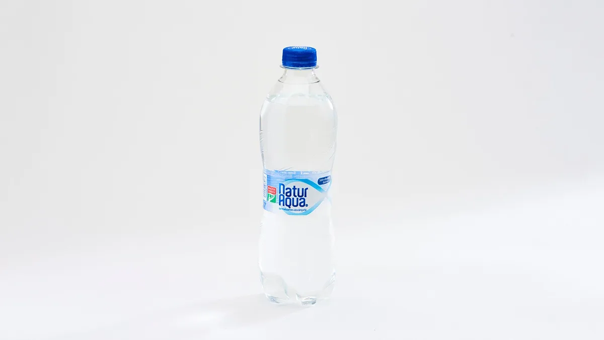NaturAqua szén-dioxiddal dúsított természetes ásványvíz 500 ml