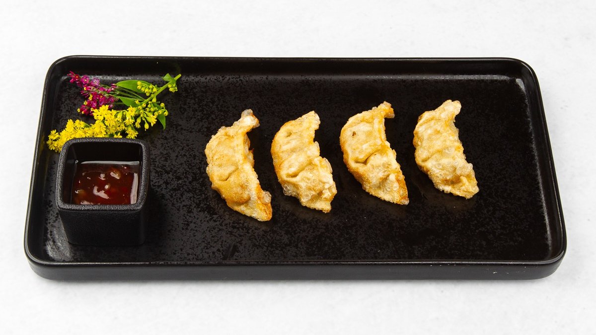X3. Gyoza s piščancem