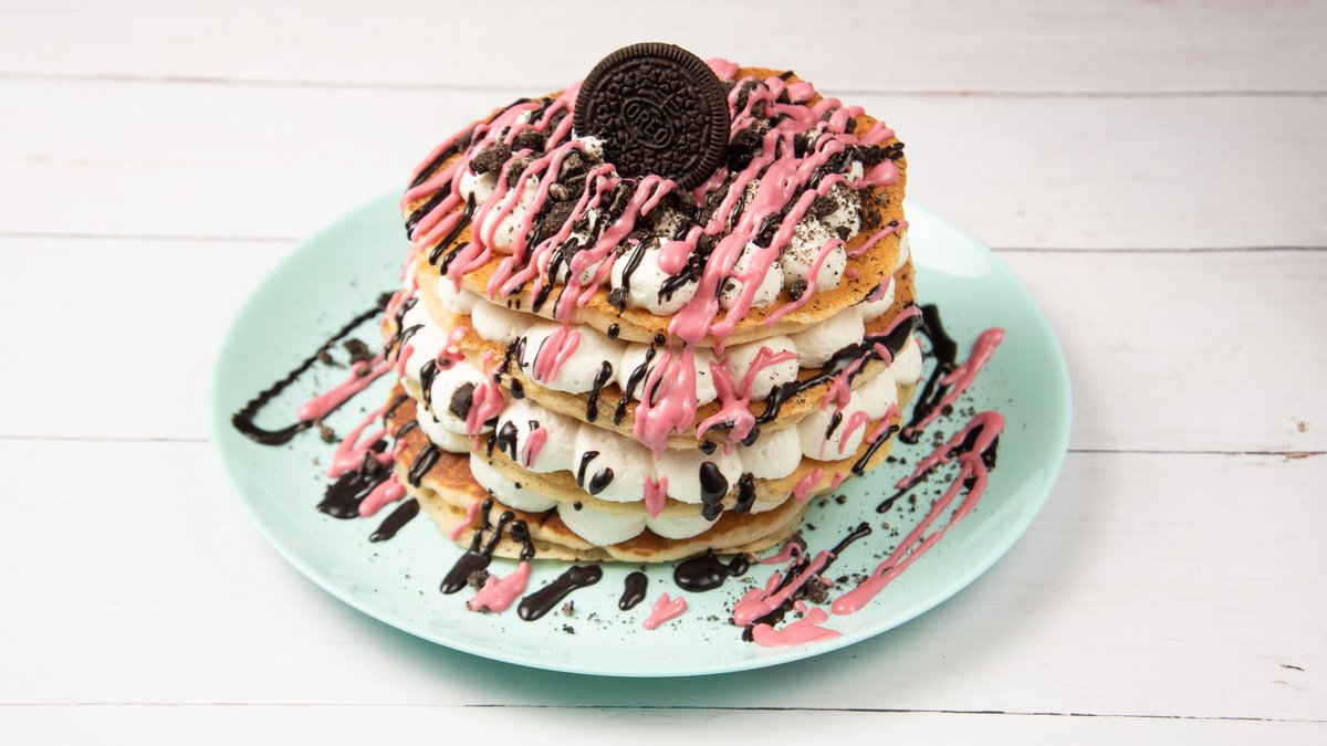 Strawberry Oreo Pancakes