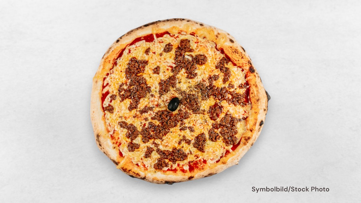 Pizza Bolognese