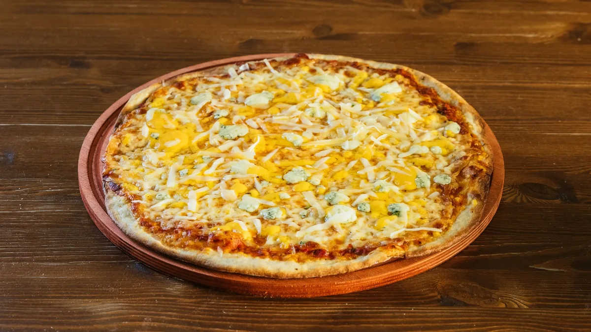 Quattro Formaggi Pizza