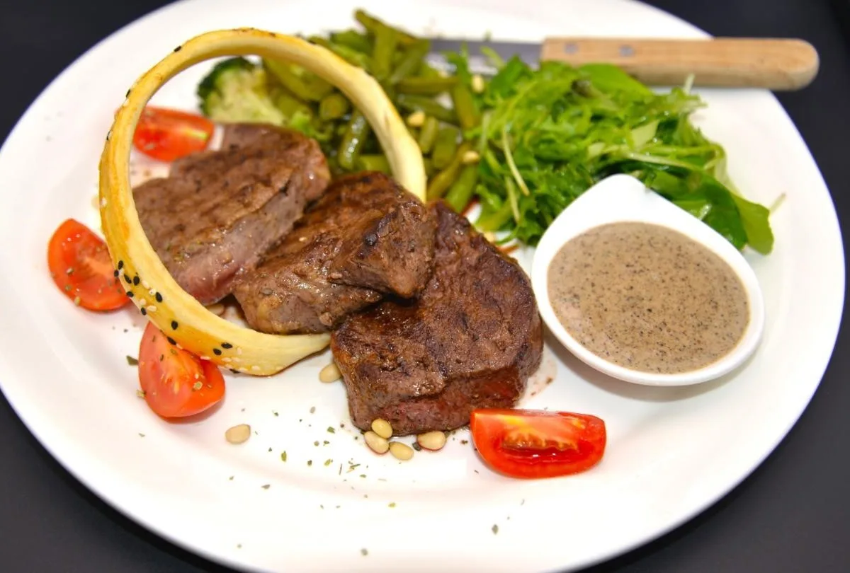Пеппер стейк 220 гр