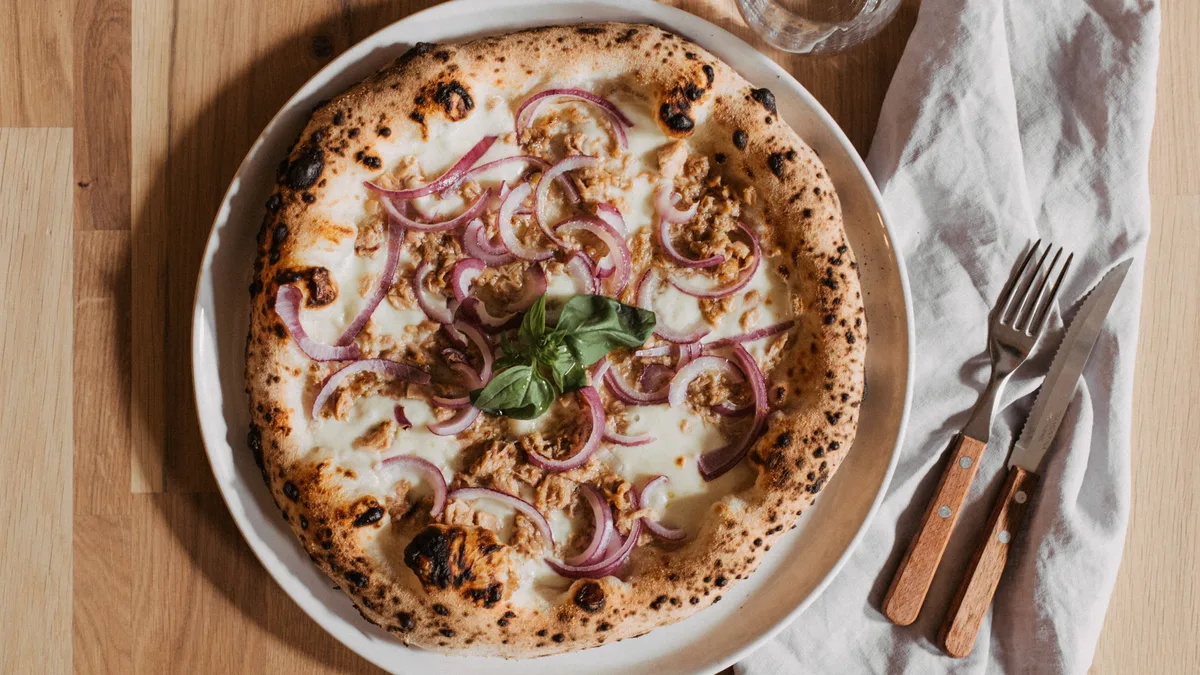Pizza Tonno e cipolla