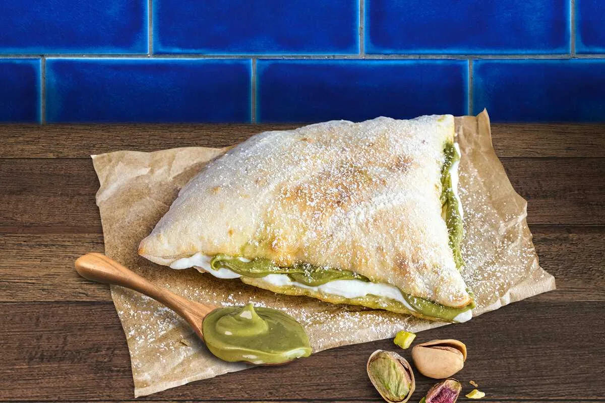 Pisztáciás-mascarponés Calzone
