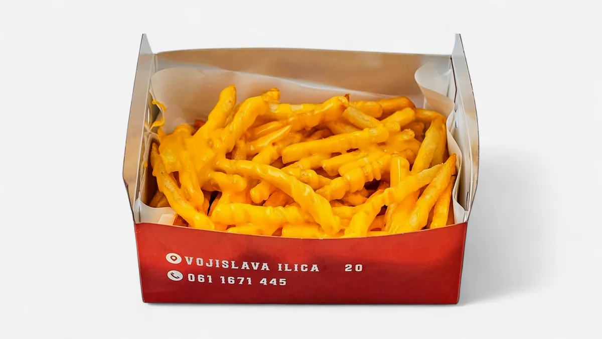 Pomfrit sa topljenim cedar sirom