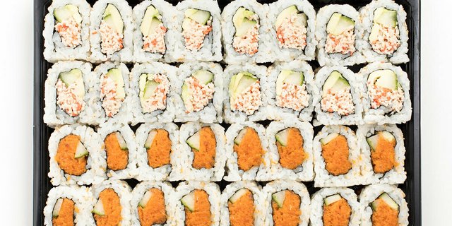 California and Spicy Tuna Roll Tray