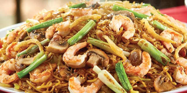 Yakisoba Noodles w/ Shrimp