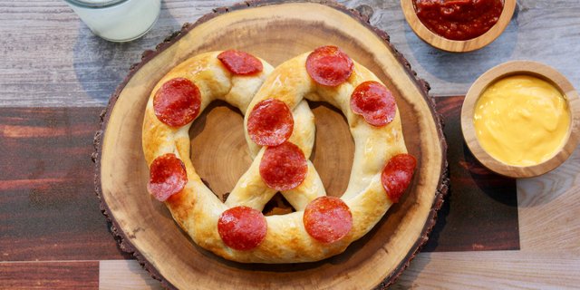 Pepperoni Pretzel Party Pack