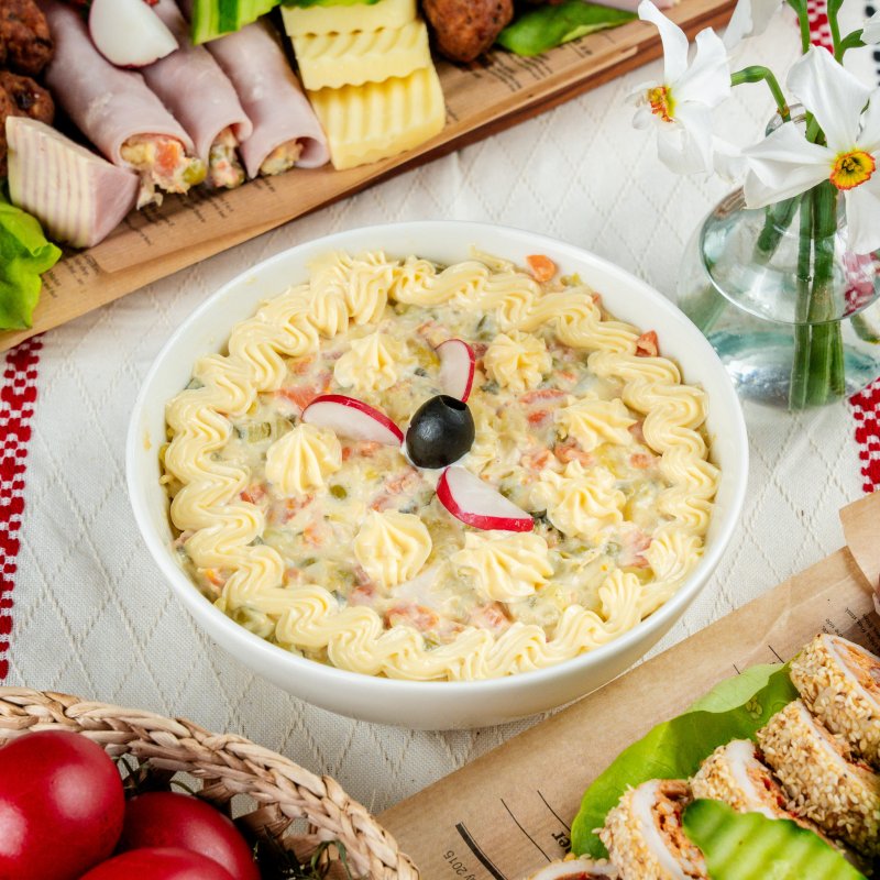 Salată de boeuf cu pui