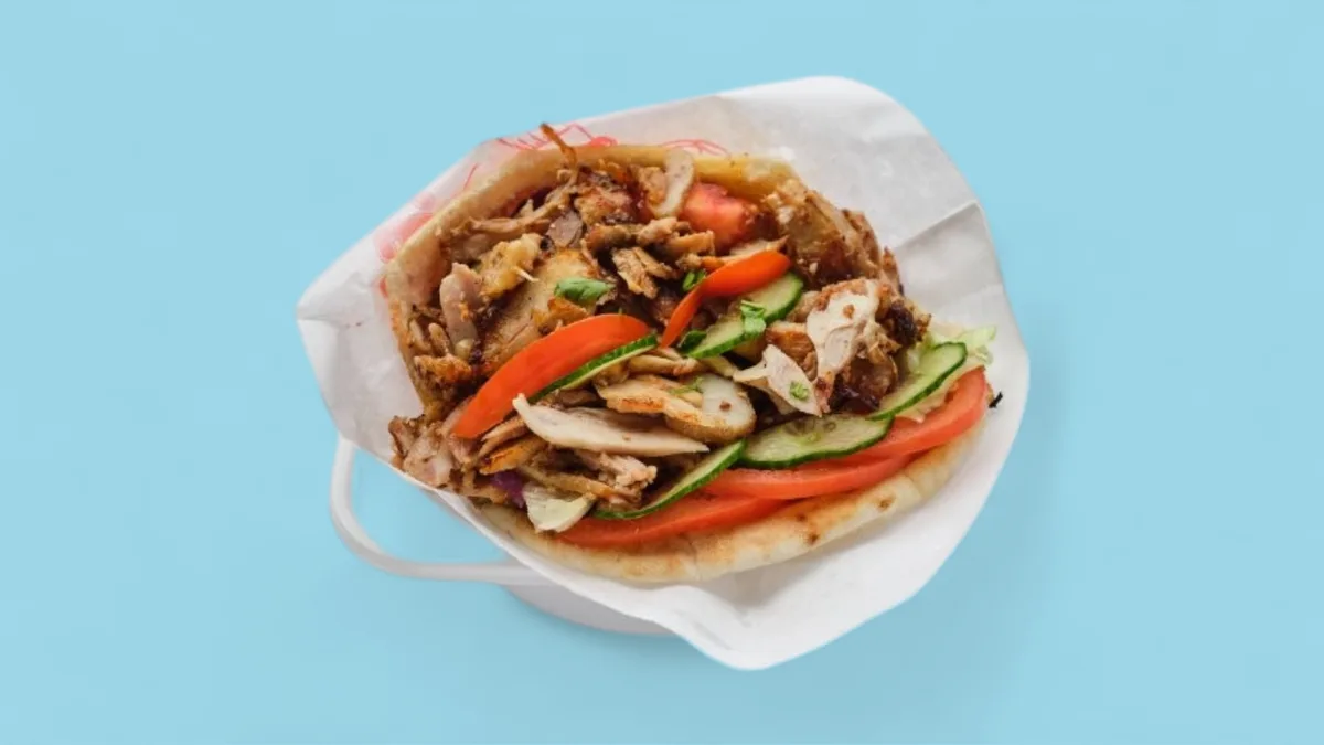 csirke gyros pitában menüben