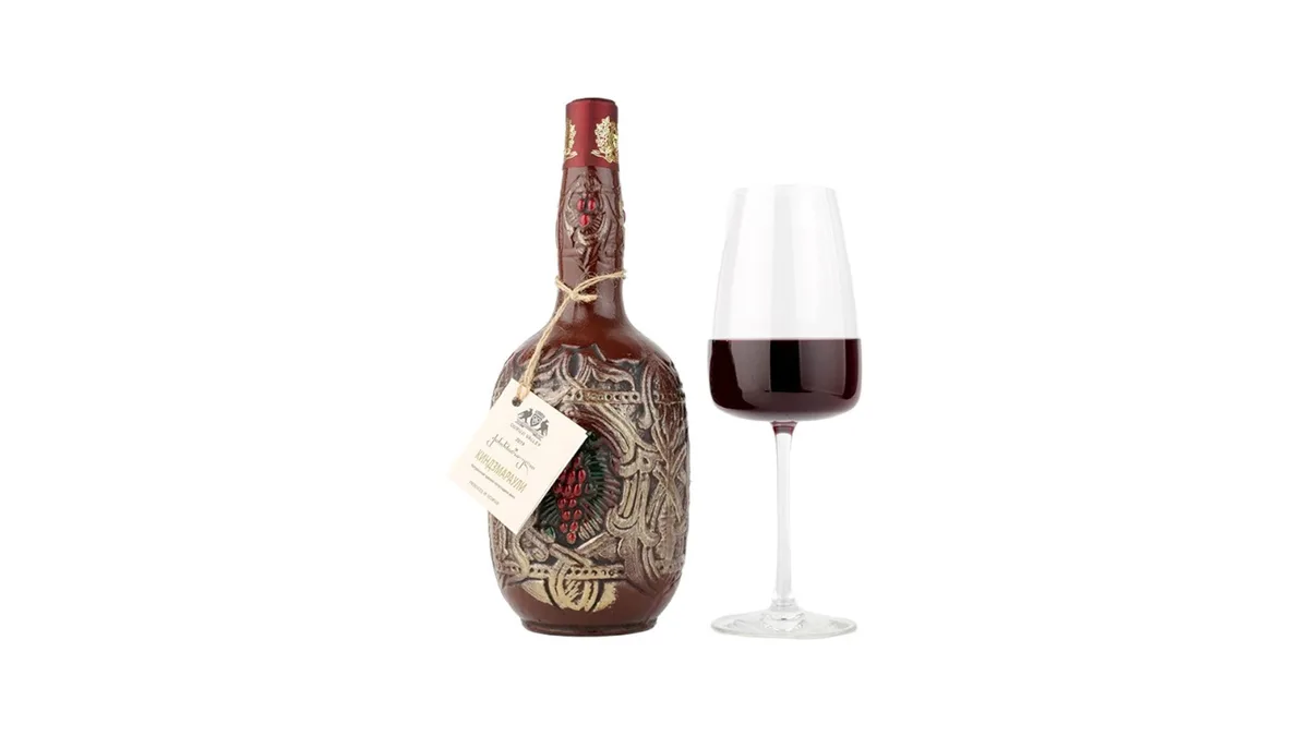 Wine Red Kindzamarauli Semi-Sweet Ceramic Rounded 750ml