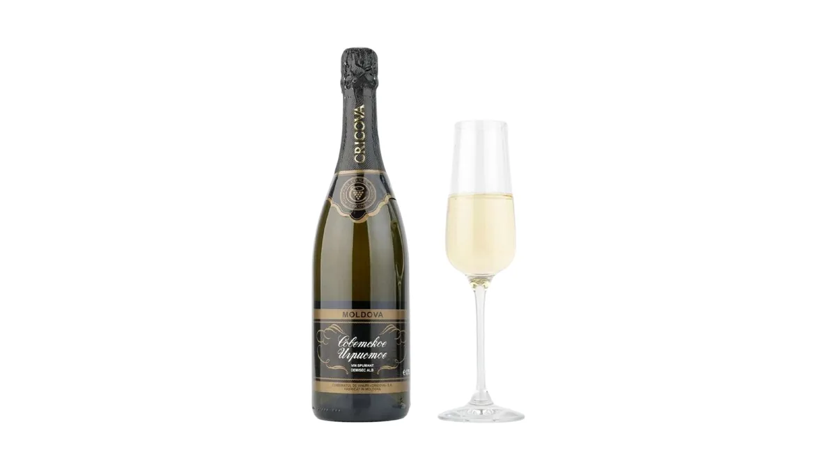 Sovetskoe Sparkling Wine "Cricova" Semi-Dry 750ml
