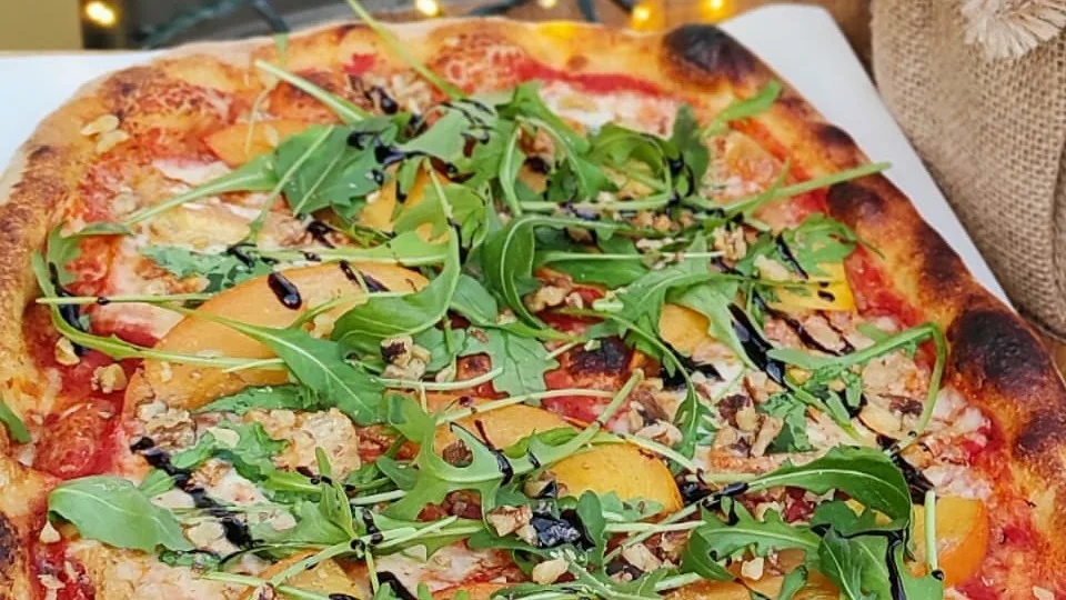 Pizza Taleggio 33 cm.