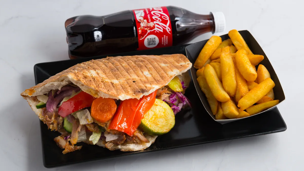 PILEĆI KEBAB sa pečenim povrćem (LEPINJA) OBROK