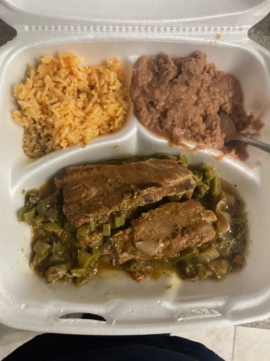 Costillas De Puerco (Salsa Verde O Roja)