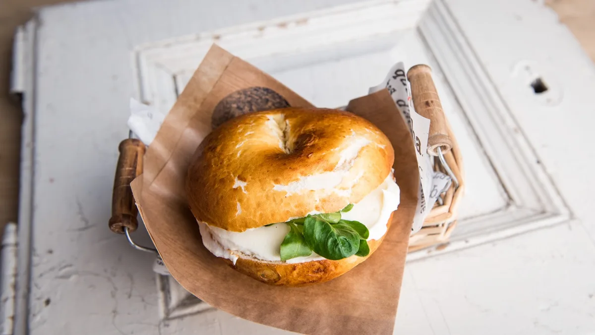 BAGEL and SAJTKRÉM
