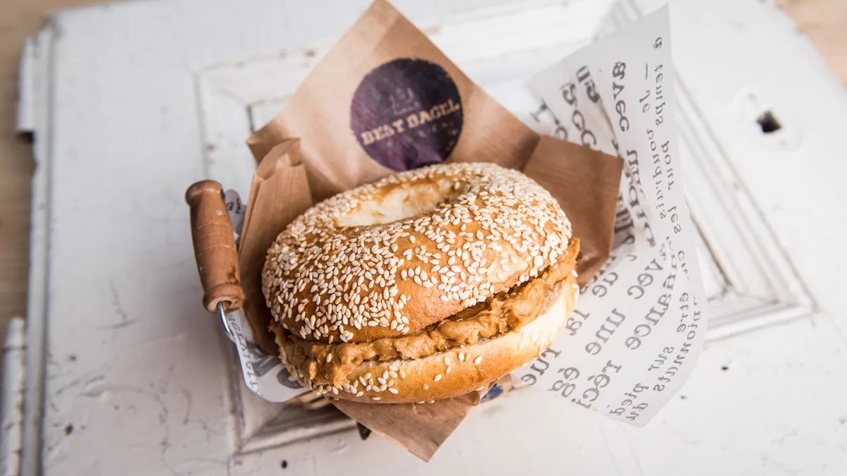 MOGYORÓVAJ BAGEL