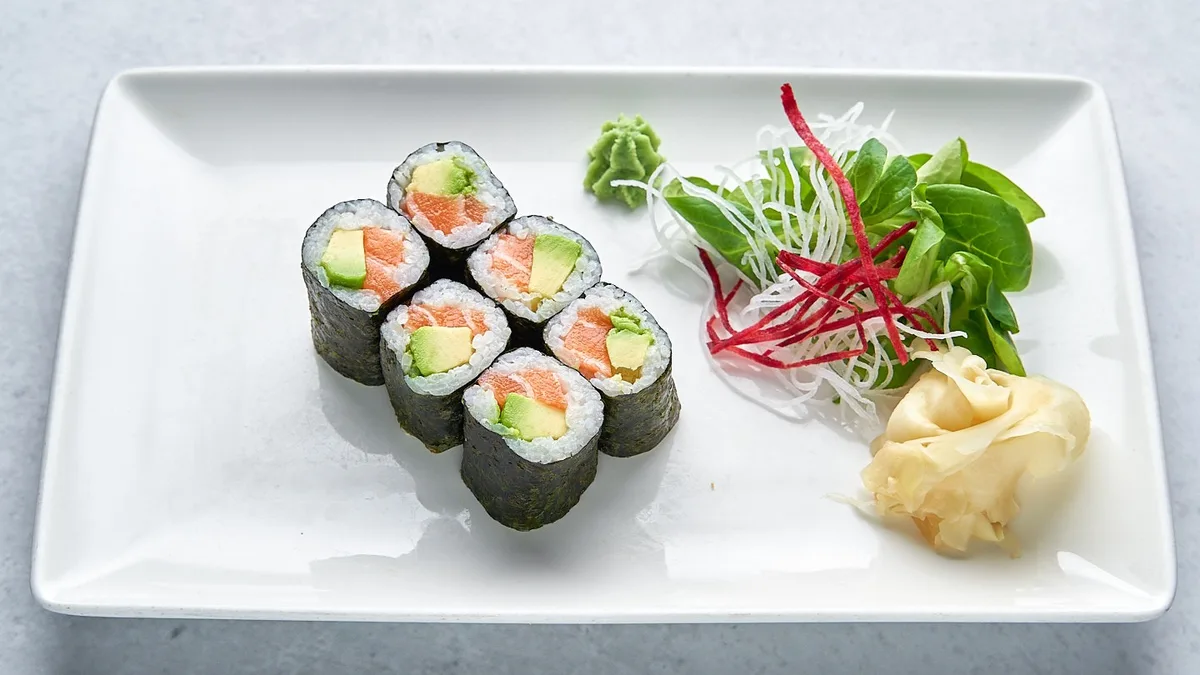Sake Avo Maki