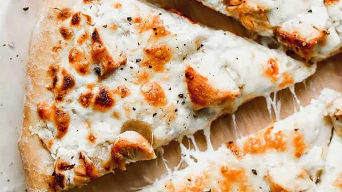 16" Extra Large Chicken Alfredo Pizza