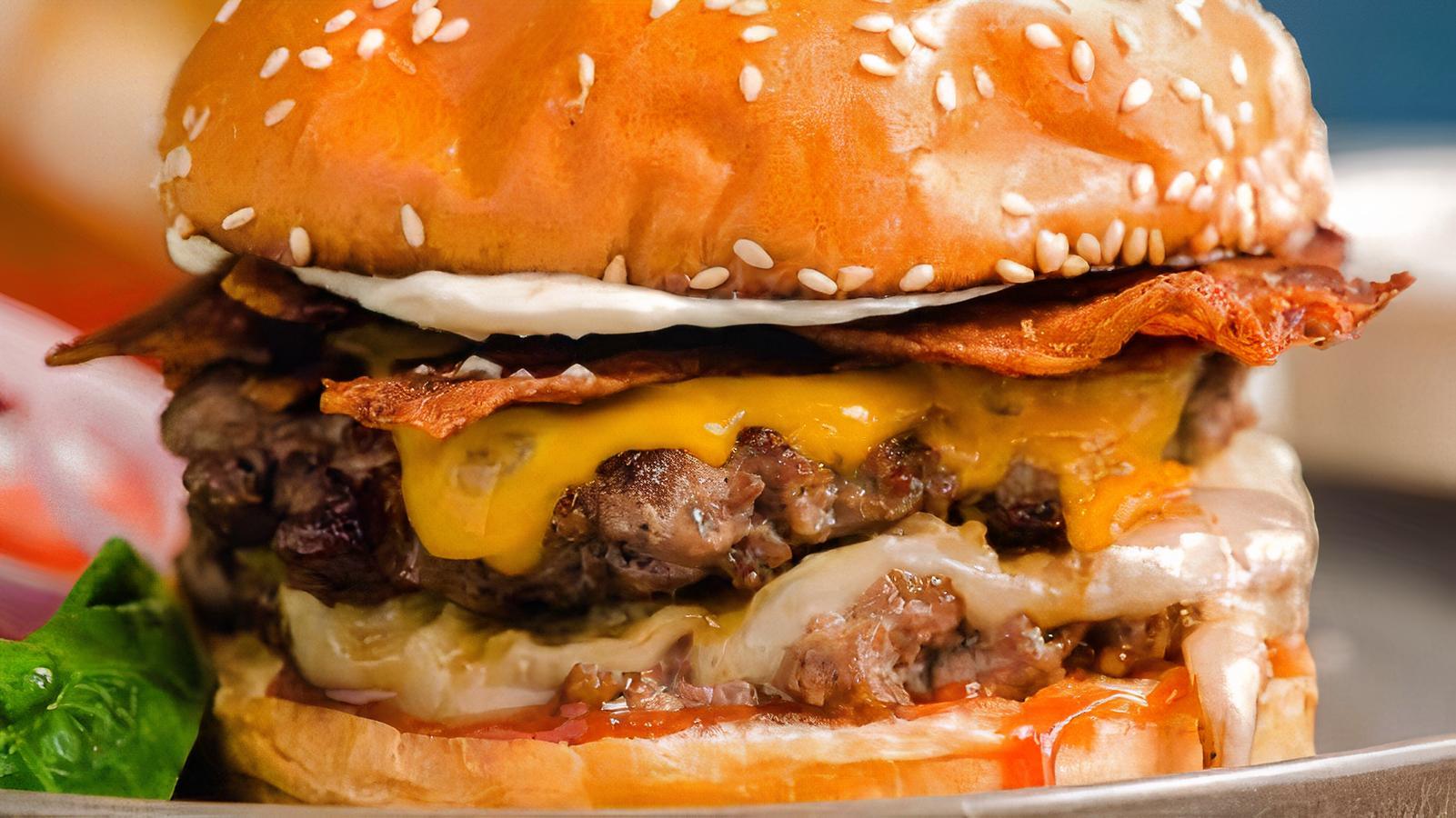 Double Cheeseburger w/ Fries