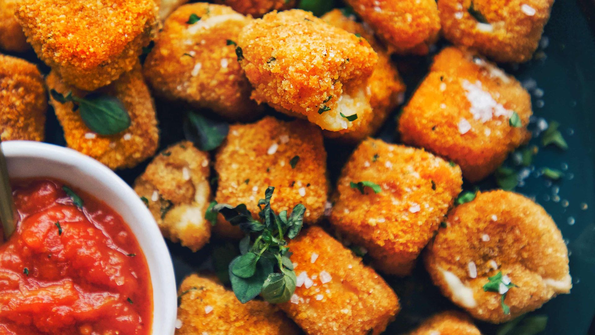Mozzarella Bites (10) W/ Marinara
