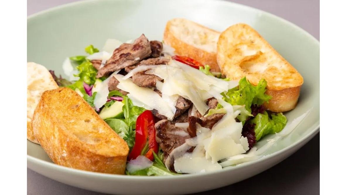 Salată Cu Vițel* Rumenit