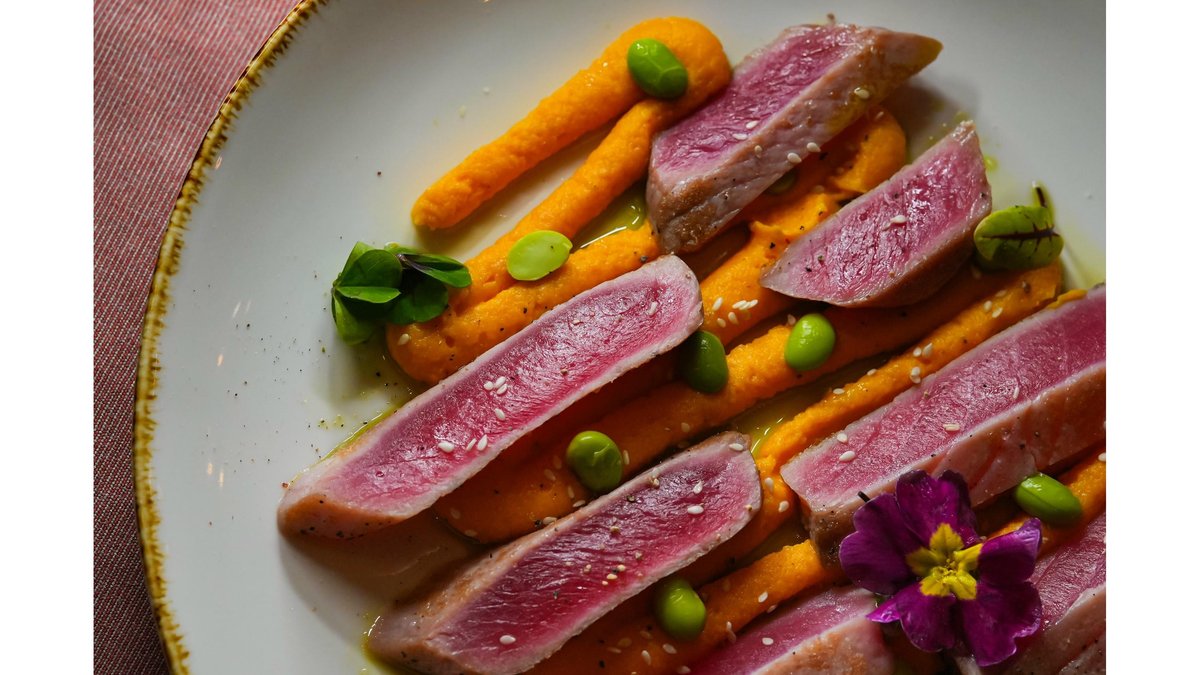 Steak de Ton* cu piure de morcovi  si edamame