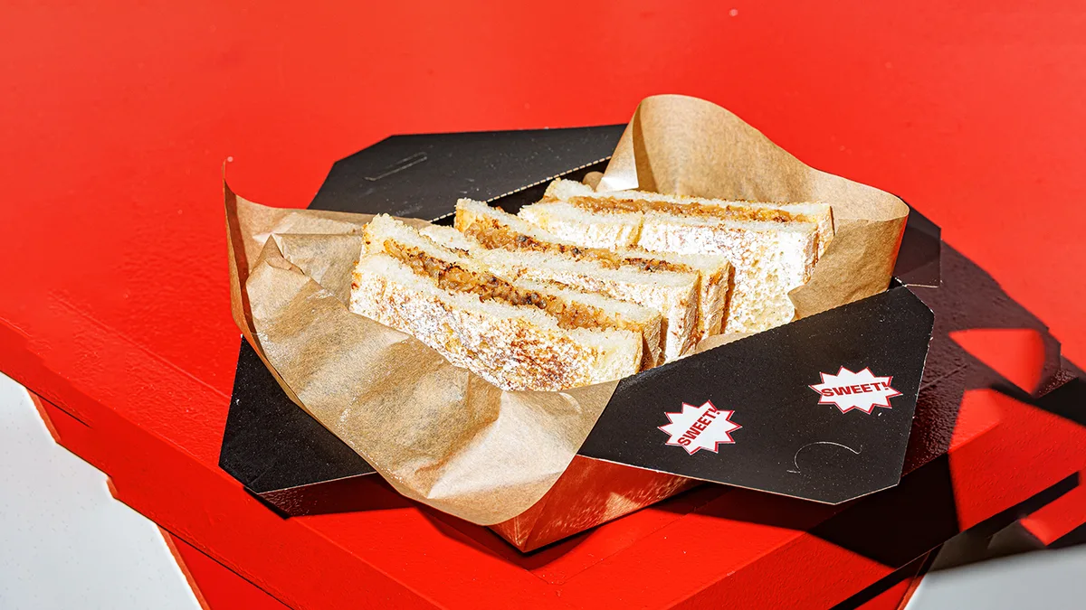 Apple pie sandwich