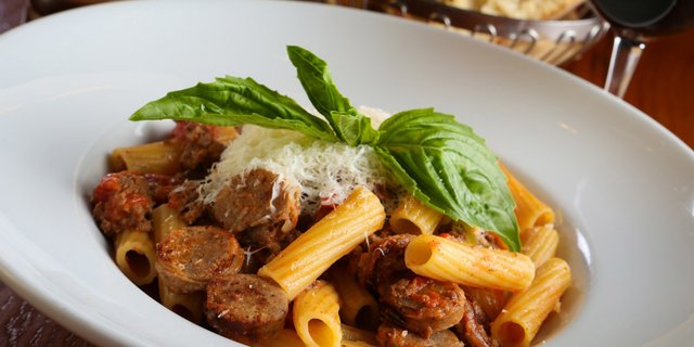Rigatoni Bolognese