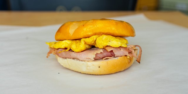 Gluten-Free Egg, Cheese and Ham Sandwich
