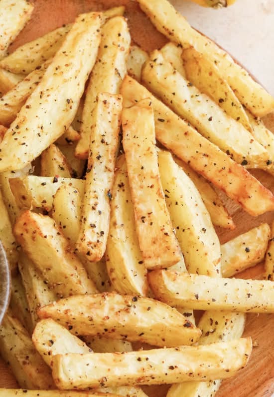 Lemon pepper sesoned Fries (Regular)