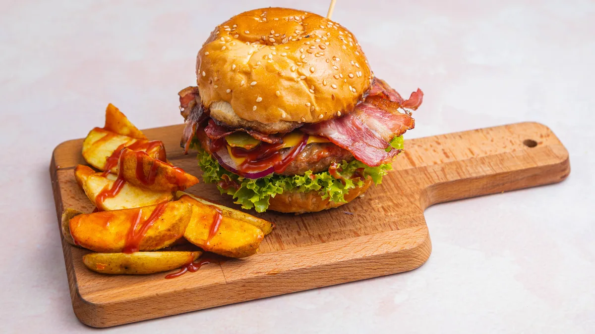 Bacon cheeseburger