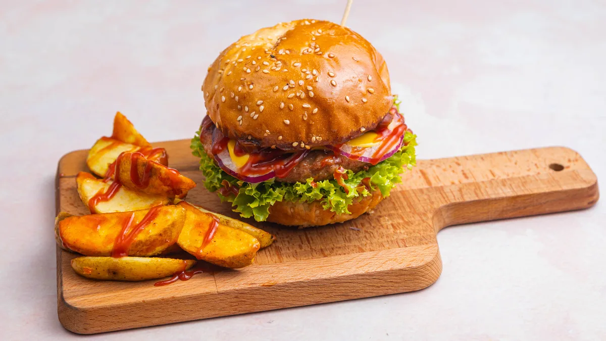 Classic cheeseburger