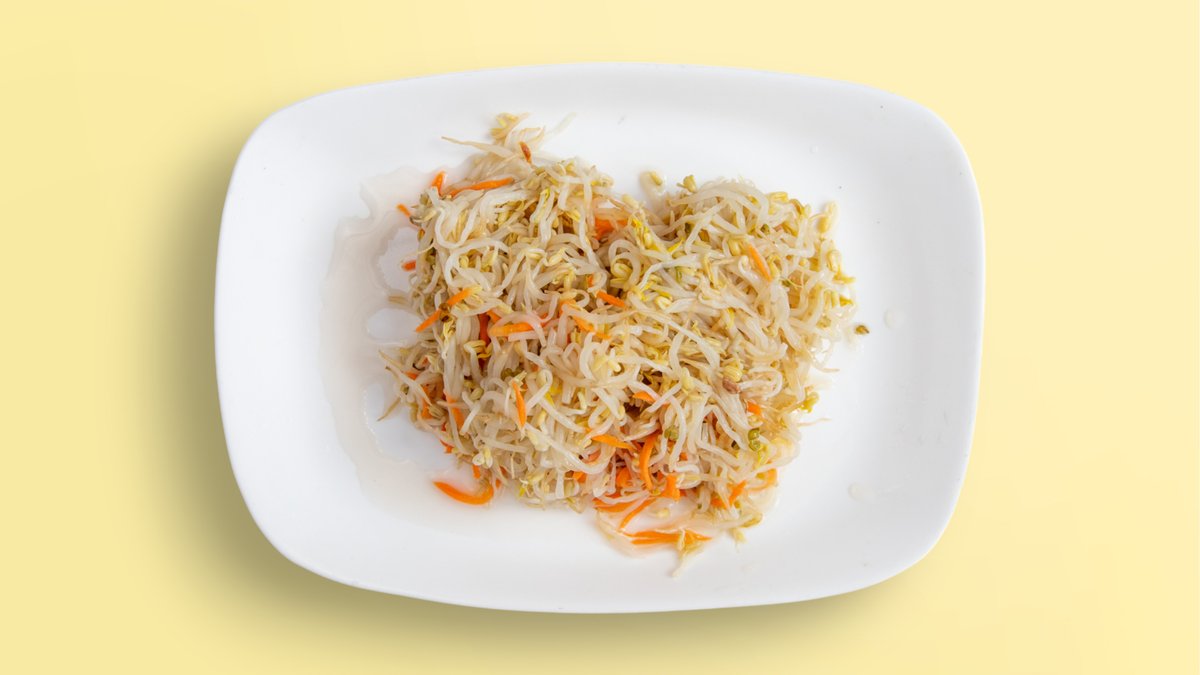 7. Салата от соеви кълнове и моркови
