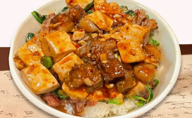 Beef w/ Tofu 豆腐牛肉飯