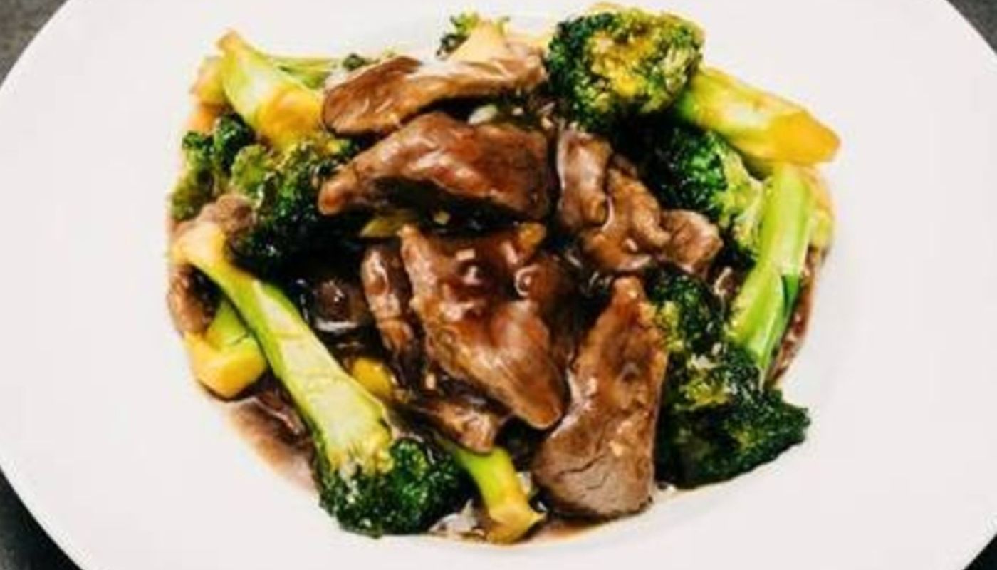 Beef With Broccoli in Fresh Garlic Sauce 西芥蘭牛肉