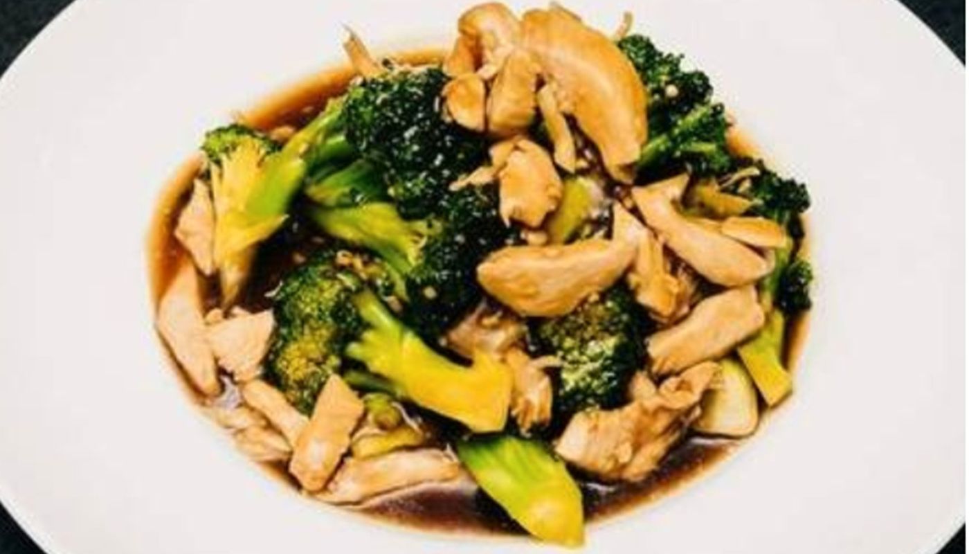 Chicken With Broccoli in Oyster Sauce 西芥蘭雞