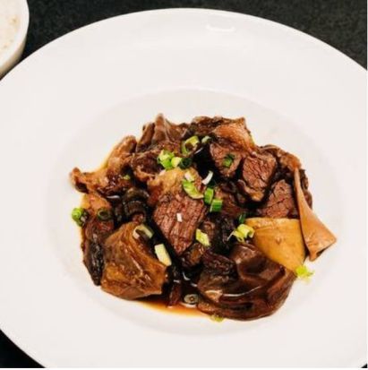 Stewed Beef Brisket and Tendon over Rice 牛腩飯