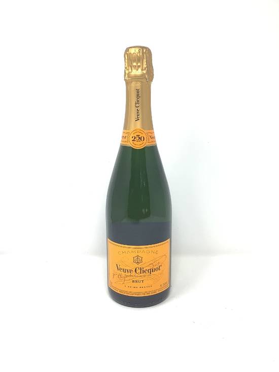 Veuve Clicquot Yellow Label Brut (750 mL)