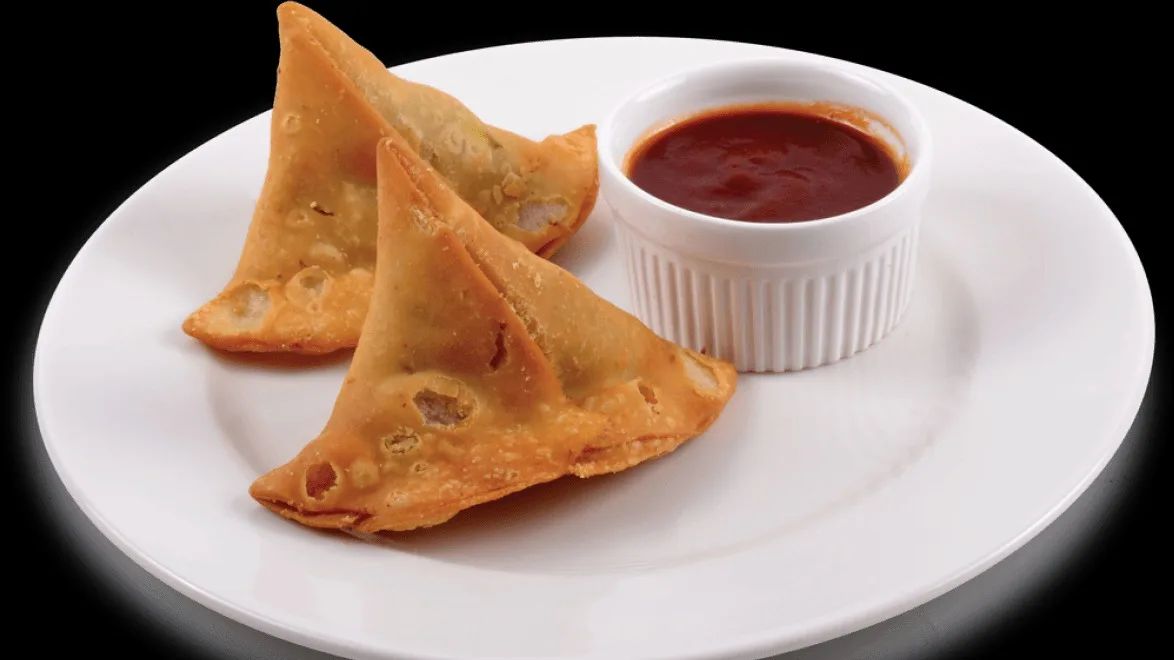 Punjabi juurvilja samosa (2 tk)