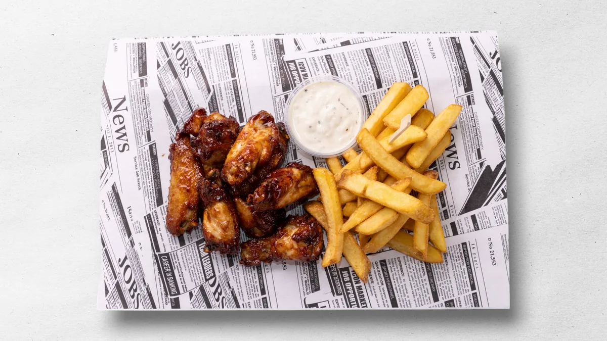 Combo:  krídla teriyaki omáčka 350g + hranolky + omáčka