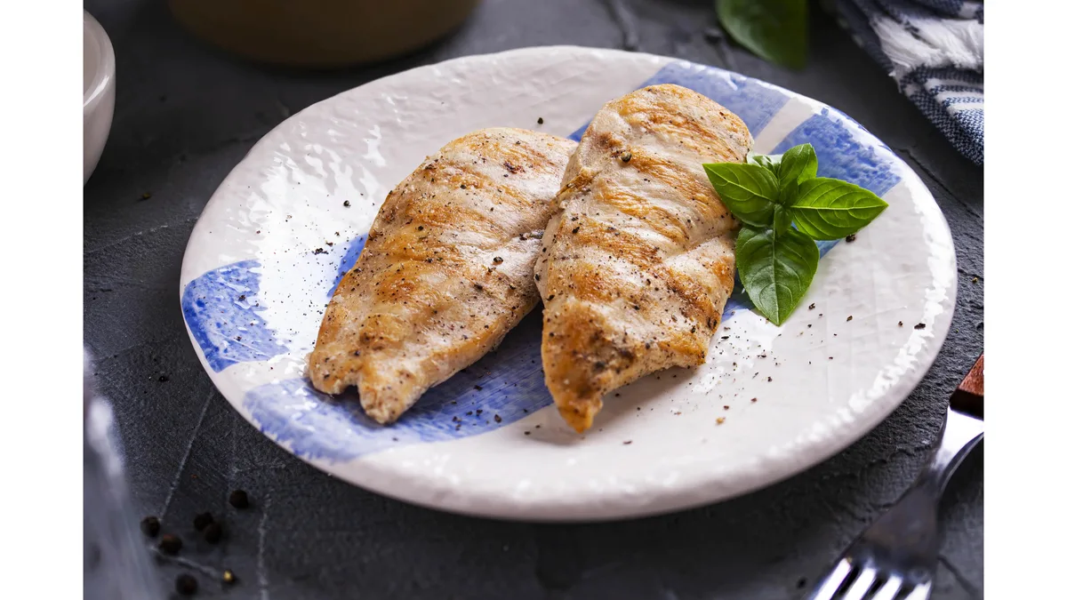 Piept de pui la gratar 100g