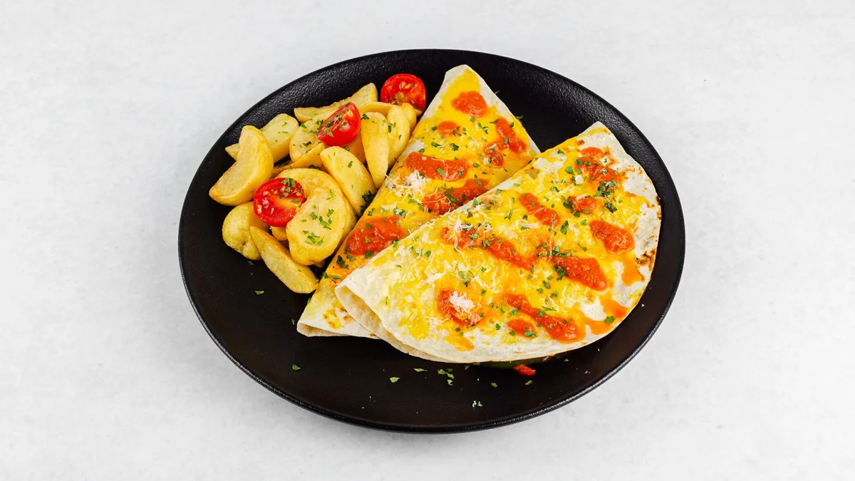 Piščančja tortilja s krompirčkom