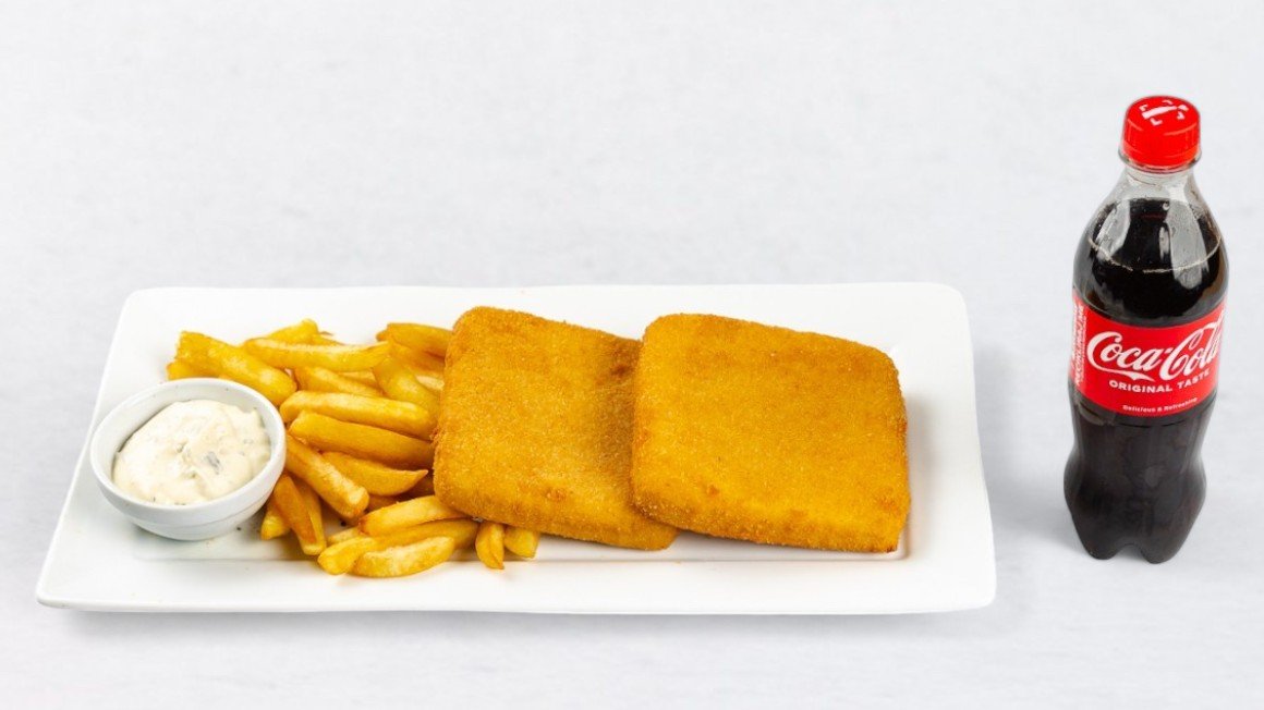 Fried cheese (2 pieces) with french fries and Coca-Cola 0.5 l