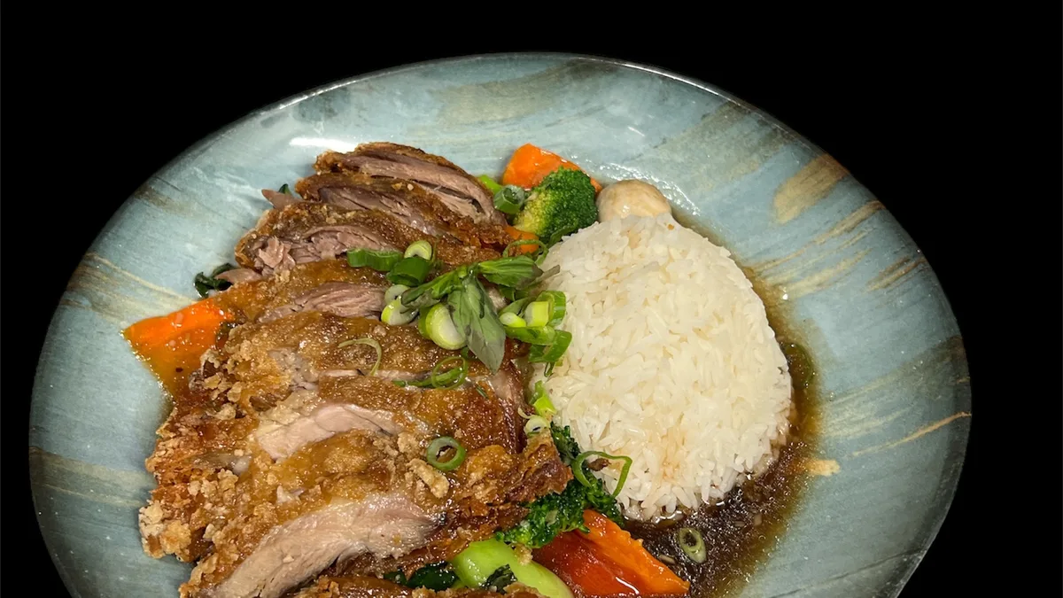 24.Basil Pan