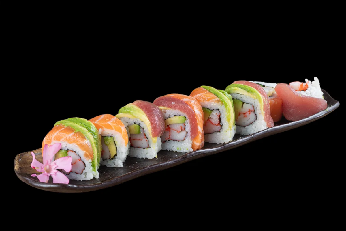 Rainbow roll (8 pcs.)