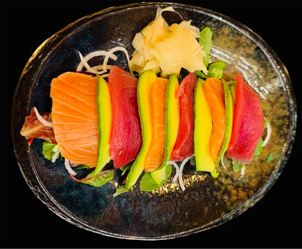S890. Mix sashimi (3x salmon, 3x tuna)