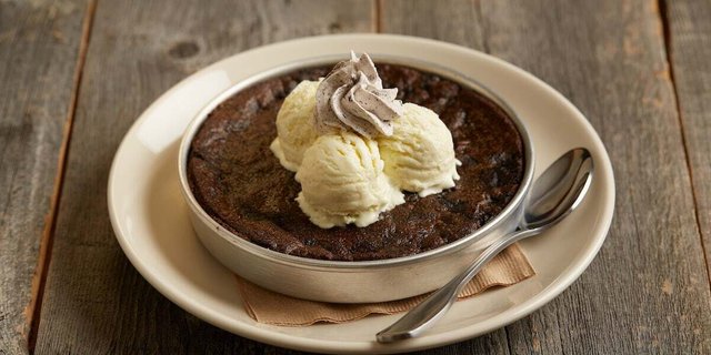 Individually Packaged Cookies 'N' Cream Pizookie