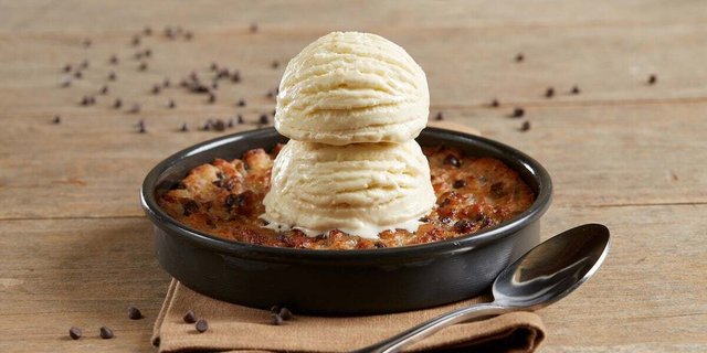 Individually Packaged Gluten-Free Chocolate Chip Pizookie