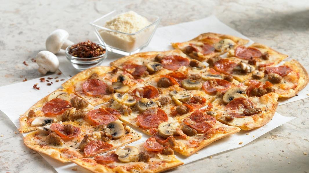 BJ's Brewhouse Classic Pizza